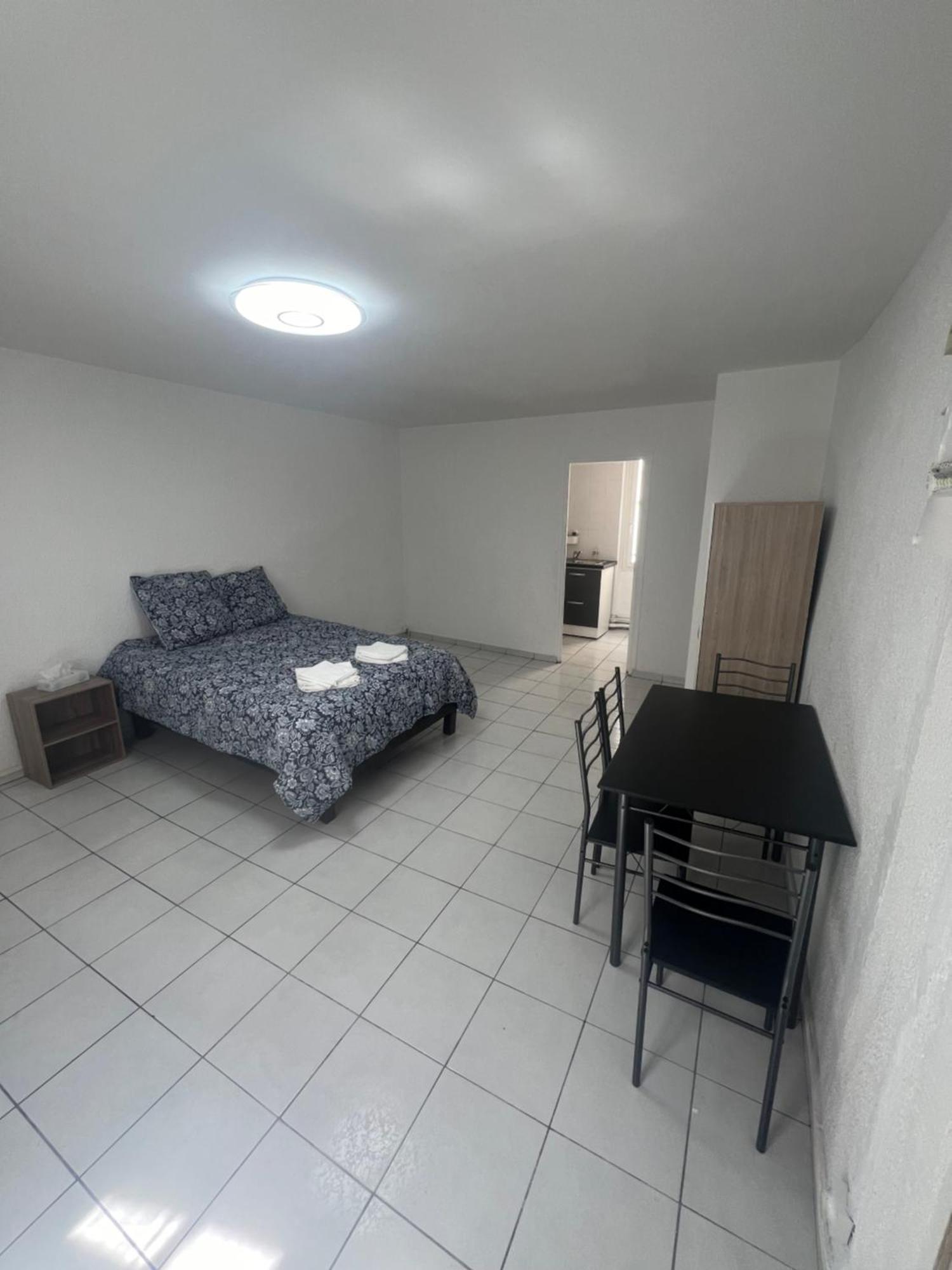 Studio Tapisvert St Charles Canebiere Vieux Port Marseille Extérieur photo