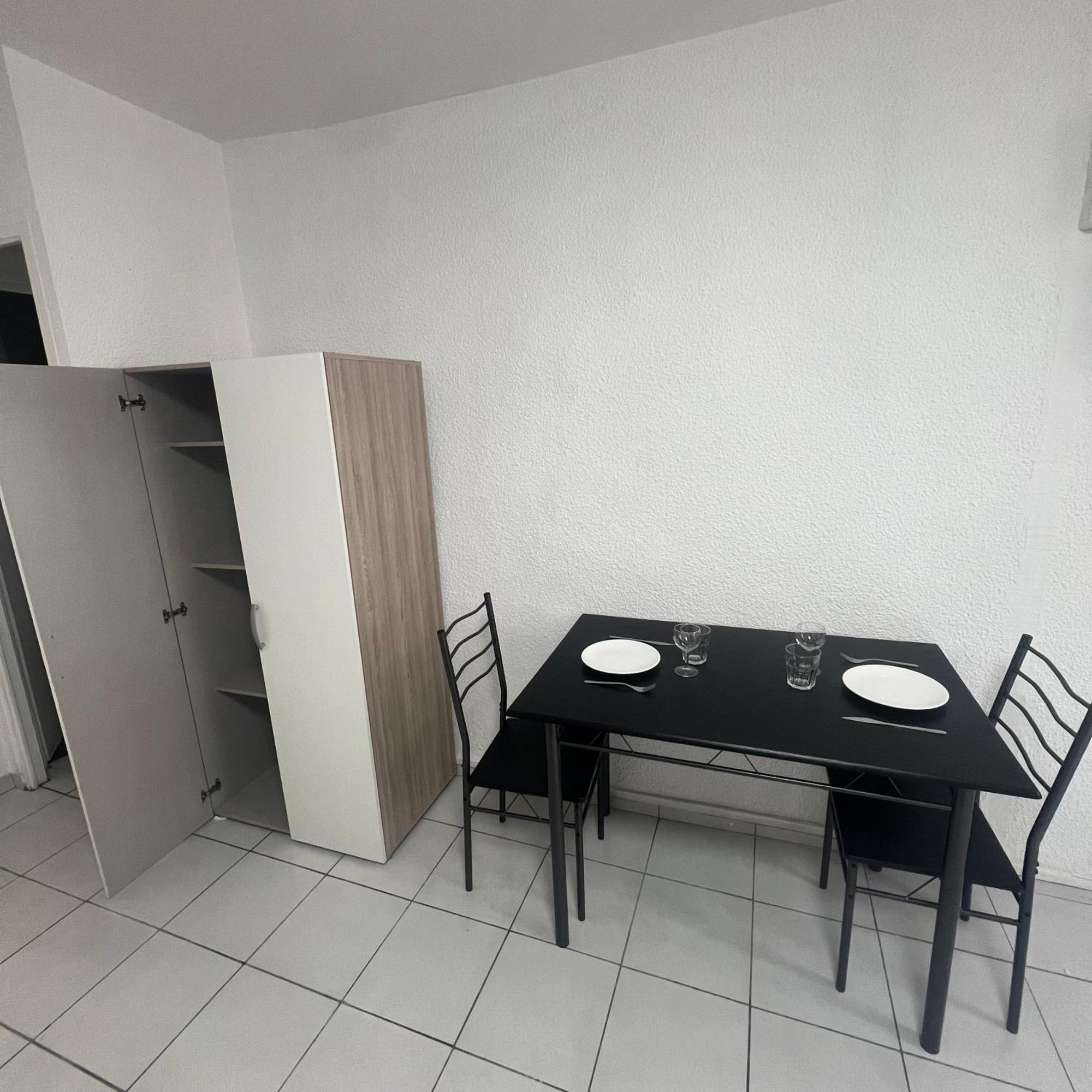 Studio Tapisvert St Charles Canebiere Vieux Port Marseille Extérieur photo